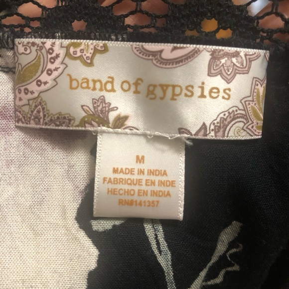 Band of Gypsies Floral Faux Wrap Dress - Picture 9 of 10